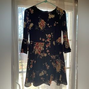 Pink lily brand black with floral long sleeve dress size small